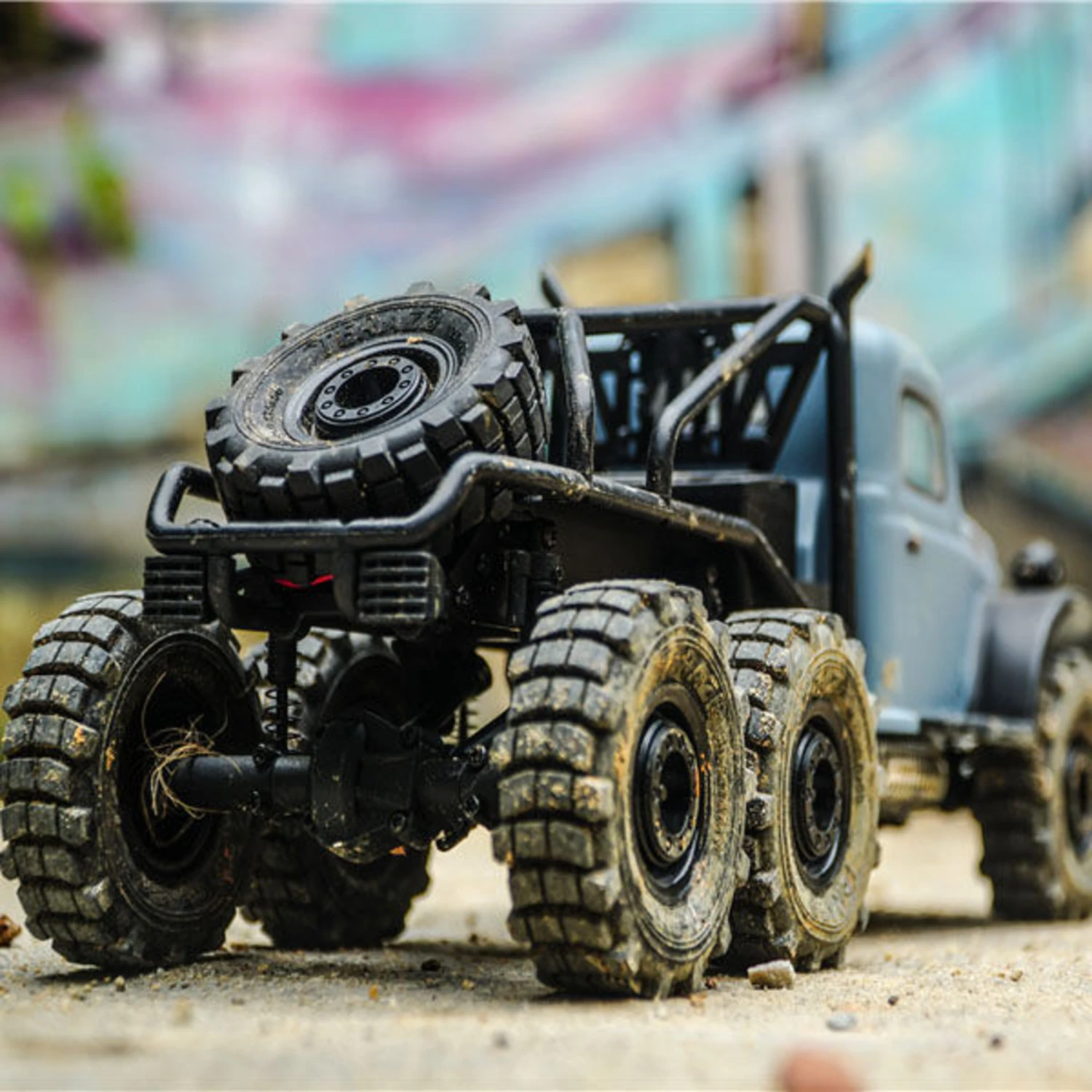 FMS 1/18 Atlas 6x6 RTR Crawler (Blue) #FMMROC002T2 8 FMS 1/18 Atlas 6x6 RTR Crawler (Blue) #FMMROC002T2 - Image 6
